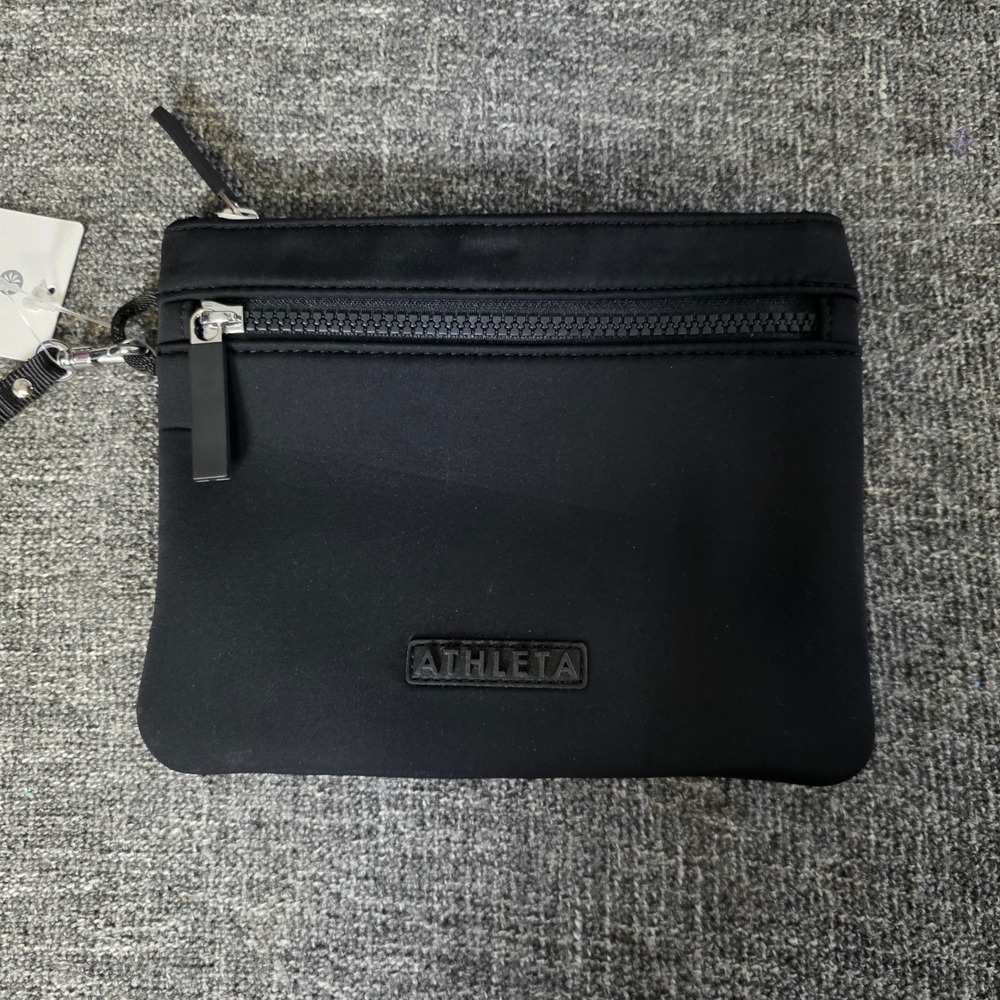 Athleta Diem Pouch Black Water Resistant Wristlet Clutch Bag 5849-0001 NWT